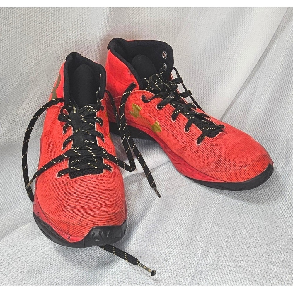 Under Armour Curry 2.5 Basketball Shoes Rocket Red Black Gold Boys 6Y